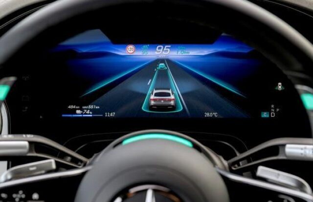 Сообщается, что Mercedes будет использовать программное обеспечение для автономного вождения Momenta.