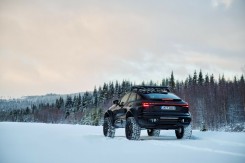 Концепт внедорожника Audi Q6 e-tron