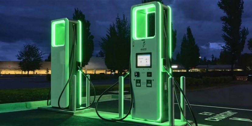 Программа US NEVI приостановлена, бросая планы зарядки EV в беспорядки