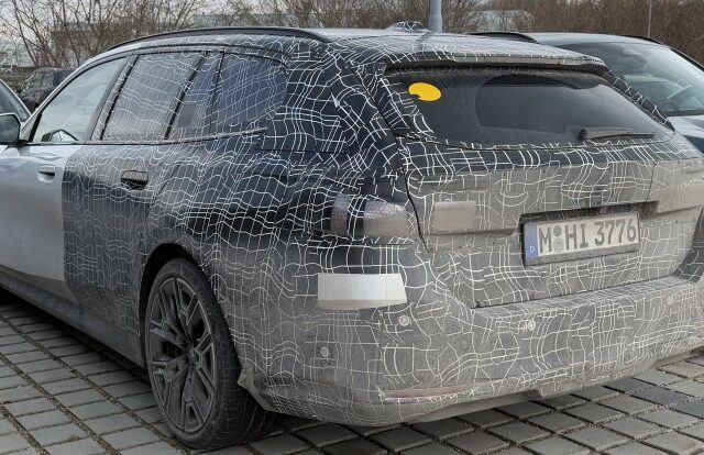 Эксклюзив: BMW I5 Туристические подтяжки лица Пятнистые испытания