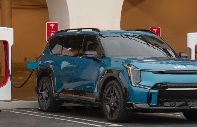 Владельцы Kia наконец -то получают доступ к нагнетателям Tesla в Северной Америке