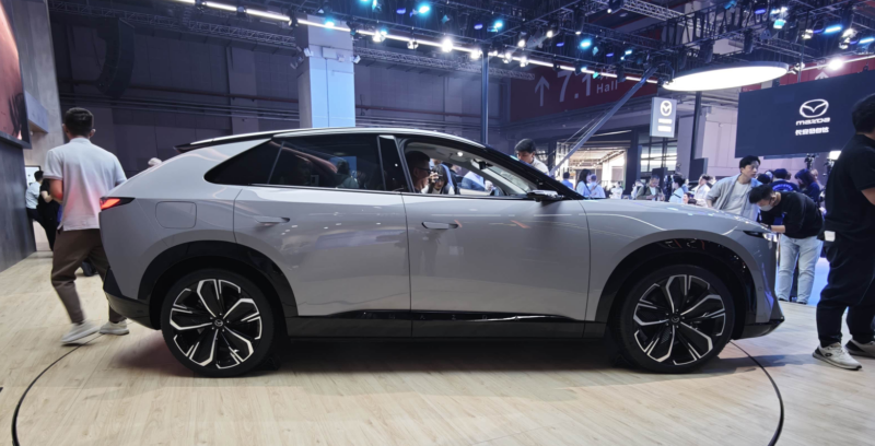 image 175 800x408 - Внедорожник Mazda ez-60 дебютирует в мире с 26-дюймовым экраном и 1300 км на автосалоне Shanghai Shanghai.