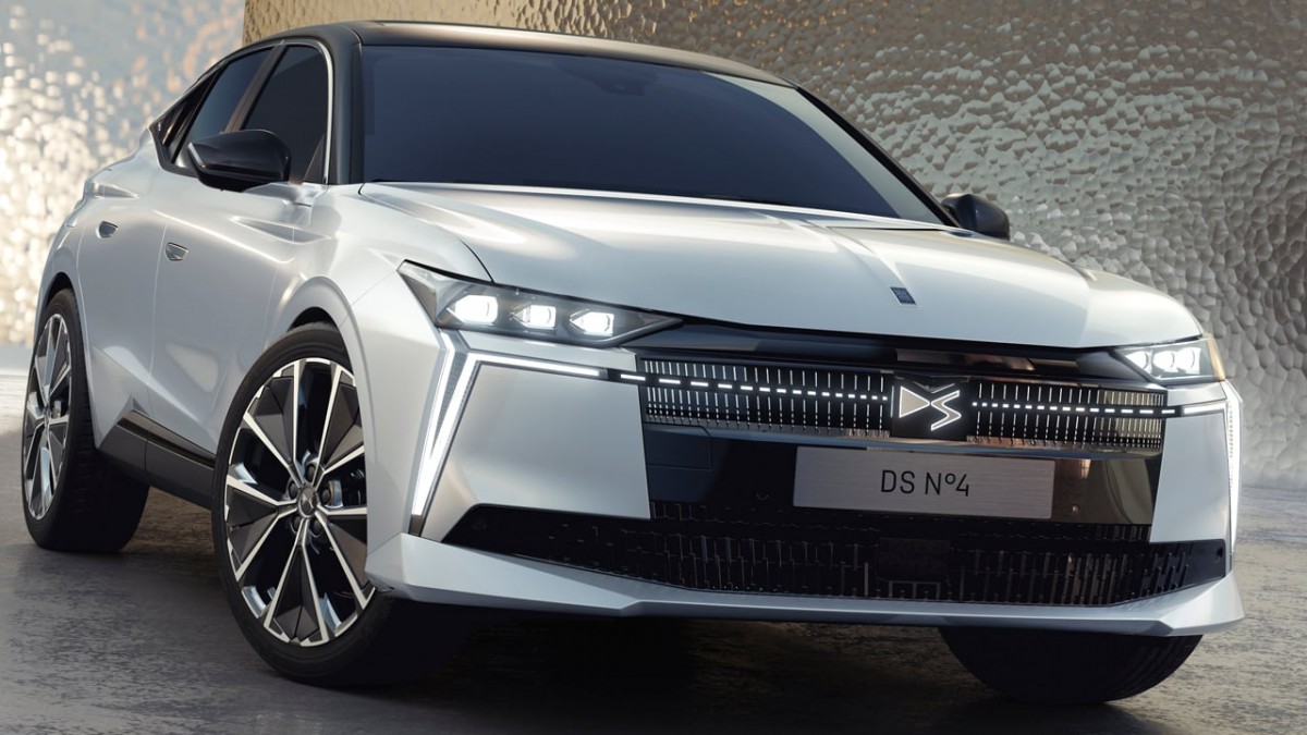 DS Automobiles представляет N ° 4 - электрический хэтчбек премиум -класса с оттенком французского таланта DS Automobiles представляет N ° 4 - электрический хэтчбек премиум -класса с оттенком французского таланта