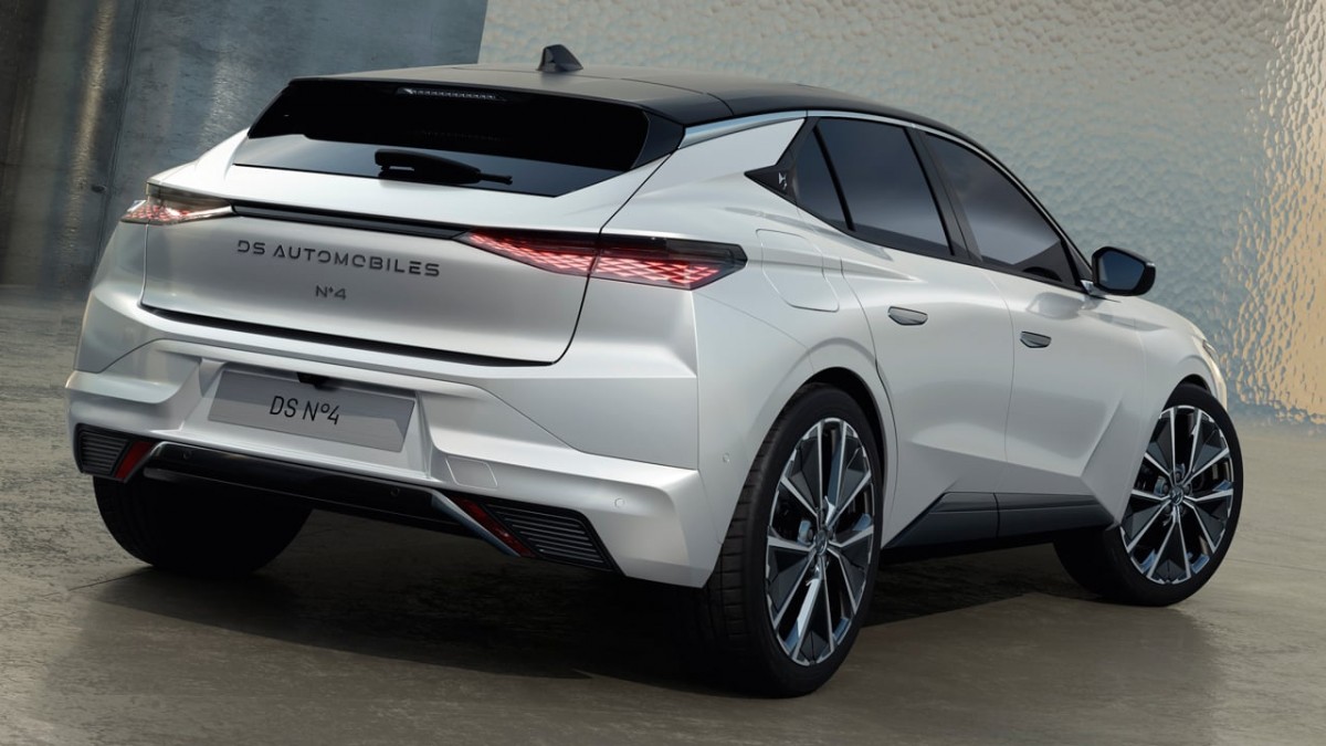 DS Automobiles представляет N ° 4 - электрический хэтчбек премиум -класса с оттенком французского таланта DS Automobiles представляет N ° 4 - электрический хэтчбек премиум -класса с оттенком французского таланта