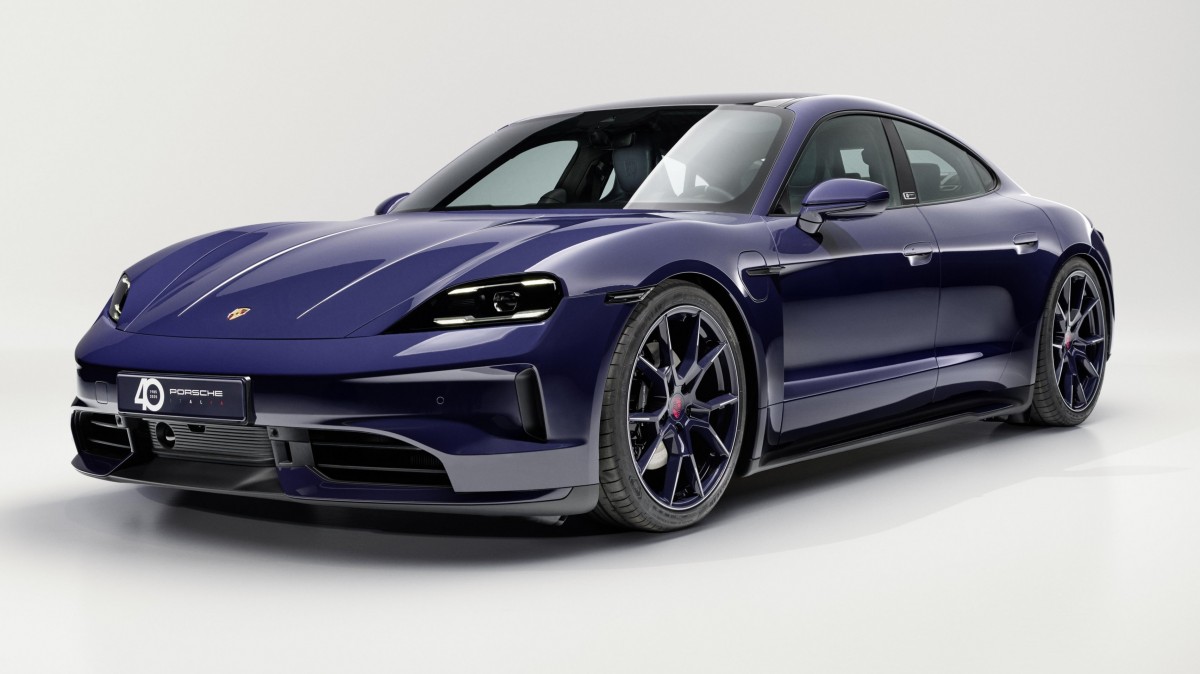 Porsche объединяется с Ferragamo на специальную годовщину Porsche объединяется с Ferragamo на специальную годовщину