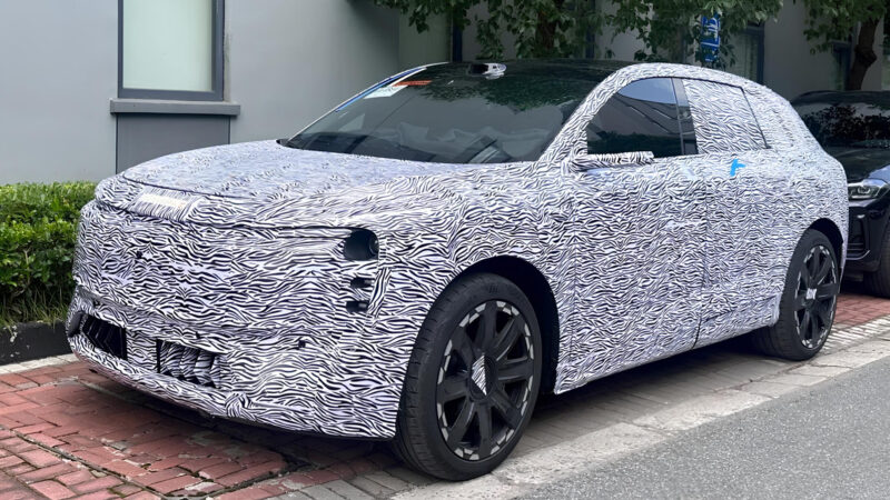 Audi Electric Crossover Spetted в Китае перед запуском в 2026 году