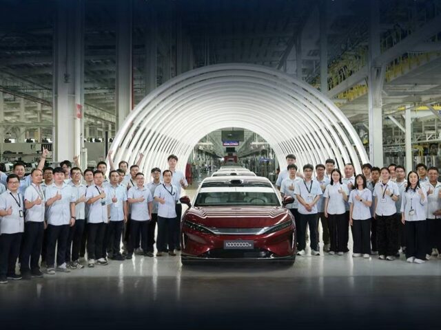 10-миллионный автомобиль серии BYD Dynasty сошёл с конвейера в Китае