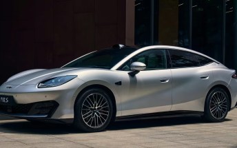 BYD выводит на рынок Китая электромобили Fang Cheng Bao Formula S и S GT