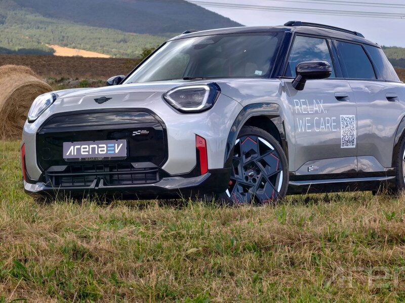 MINI John Cooper Works Aceman e на тесте запаса хода