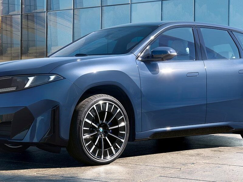 BMW iX3: 100 000 заказов и трёхсменная работа завода в Дебрецене Производство BMW iX3 на заводе в Дебрецене идёт круглосуточно