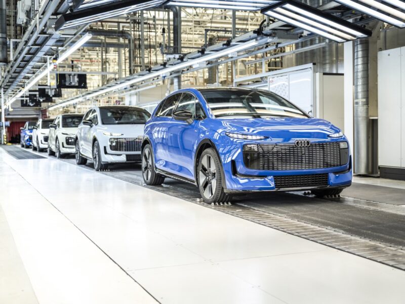 Сборка кузова Audi A2 e-tron на заводе в Ингольштадте