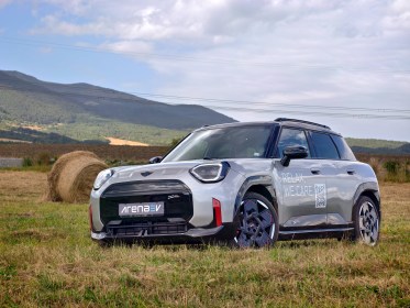 Передняя часть Mini Aceman JCW E
