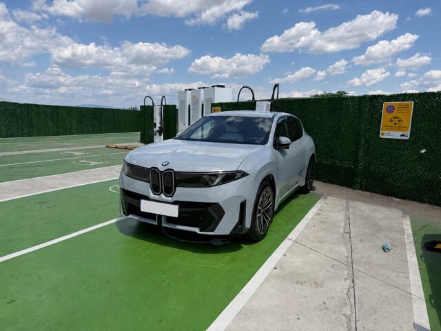 BMW iX3 50 xDrive: реальный запас хода превысил 500 км на трассе