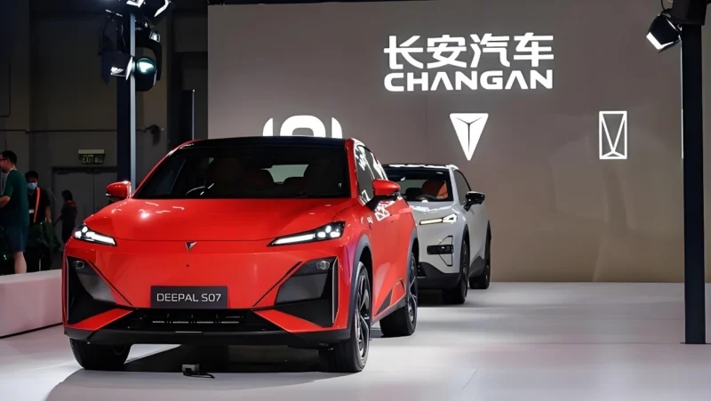 Changan объединяет Avatr и Deepal в единый департамент AD Логотипы брендов Avatr и Deepal компании Changan Auto