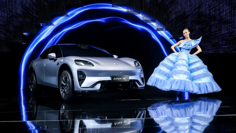 Презентация Aiva ME7 на Парижской неделе моды