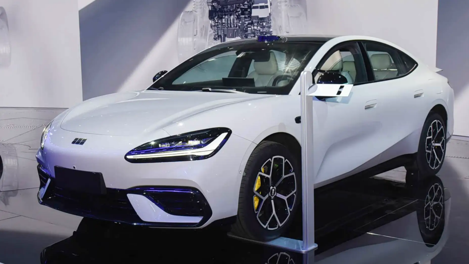 Geely Galaxy TT: электромобиль с 800V и разгоном 3,8 с за 1,6 млн рублей
