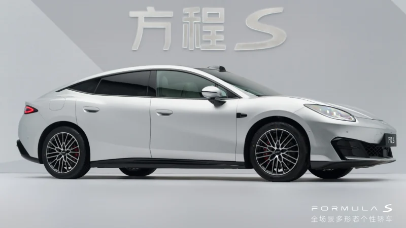 BYD Fang Cheng Bao Formula S начал поставки в Китае: запас хода до 900 км Электрический лифтбек Fang Cheng Bao Formula S