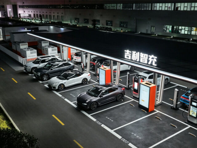 Geely развернула зарядные станции мощностью 2 250 кВт в пяти городах Китая