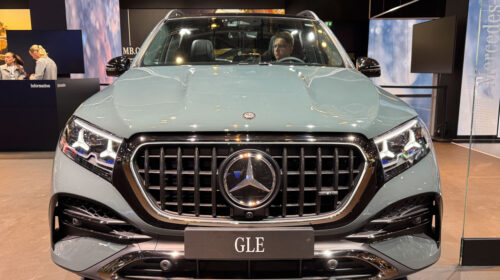 Mercedes-AMG GLE 53 Hybrid 2027: Superscreen и физические кнопки