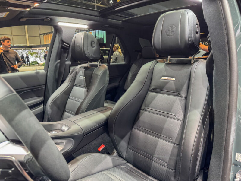 Передние сиденья Mercedes-AMG GLE 53 Hybrid 2027