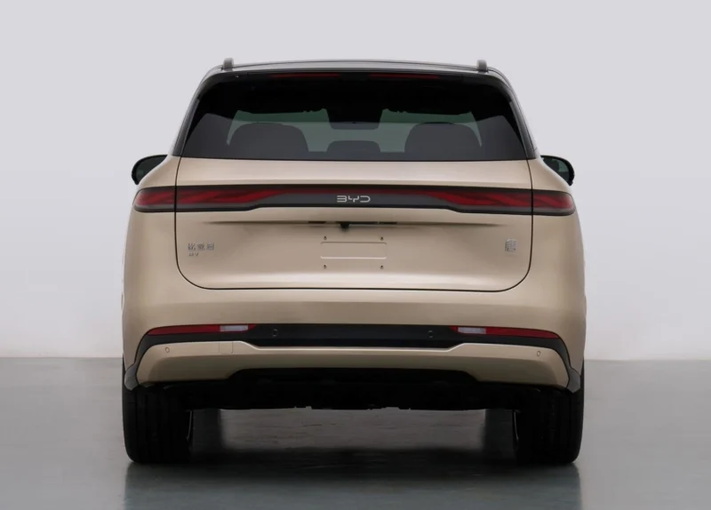 Новый BYD Tang EV: 691 л.с., два мотора и 250 км/ч по документам Задняя часть BYD Tang EV третьего поколения из сертификационных документов