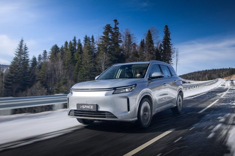 Nissan Leaf и Voyah Free возглавили рейтинг электромобилей и гибридов в РФ Электромобиль Evolute — один из участников рейтинга