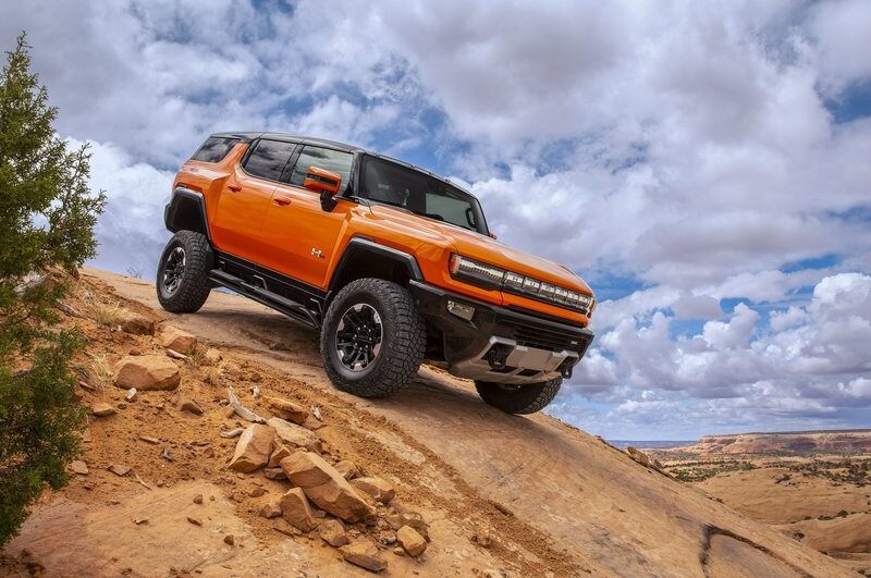 Продажи электромобилей GM в США резко упали после отмены субсидий Электрический пикап GMC Hummer EV