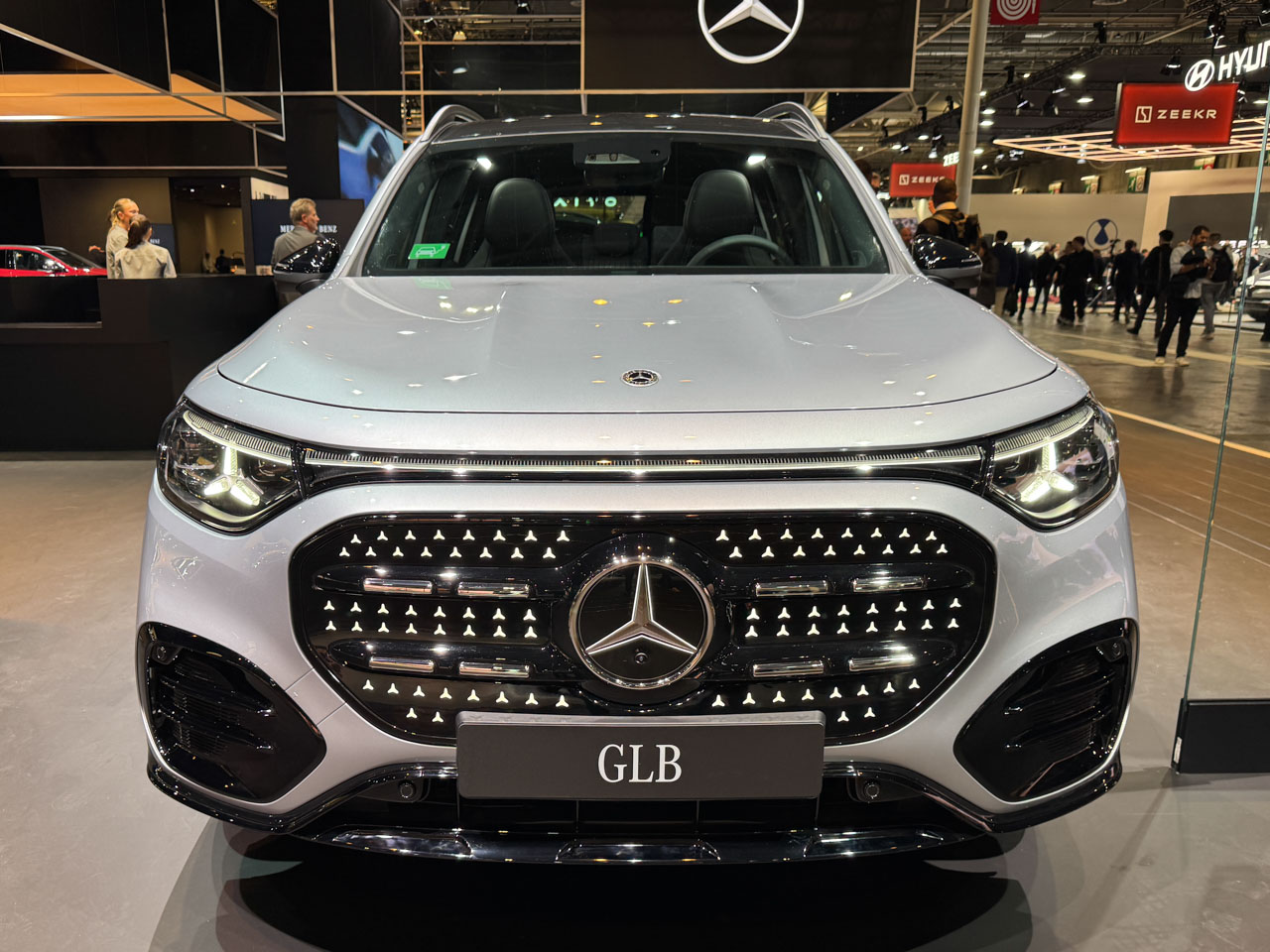 Mercedes GLB Electric 250+ для США: запас хода до 631 км и цена от $55 000 Mercedes GLB Electric 250+ для США: запас хода до 631 км и цена от $55 000