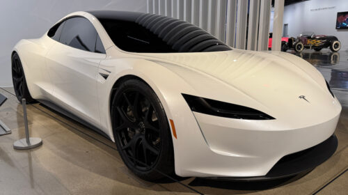 Новый Tesla Roadster: премьера 15 октября 2026 года, старт продаж в 2027-м