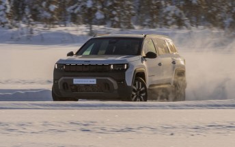 Новый электрический Jeep Compass 4xe: тест в Арктике и полный привод