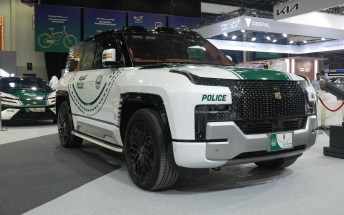 Yangwang U8 с 1197 л.с. и плавающим режимом пополнил полицию Дубая