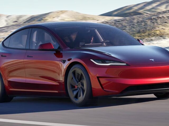 Британия ставит рекорд: 99 199 электромобилей за месяц