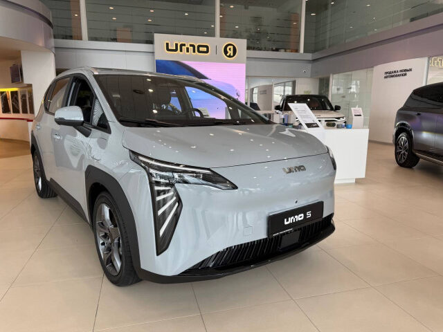 Электрокроссовер UMO 5 с Алисой поступил в продажу частным лицам