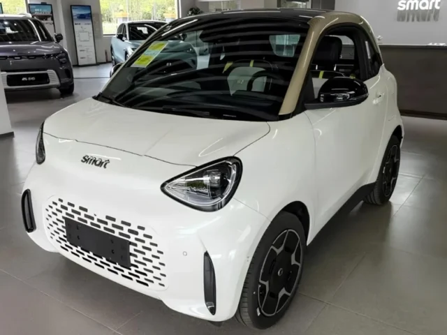 Smart #2 от Geely добрался до дилеров Китая: 410 км запаса хода и цена от 113 тыс. юаней