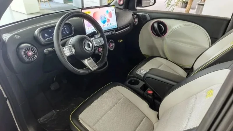 Smart #2 от Geely добрался до дилеров Китая: 410 км запаса хода и цена от 113 тыс. юаней Smart #2 у дилера в Китае