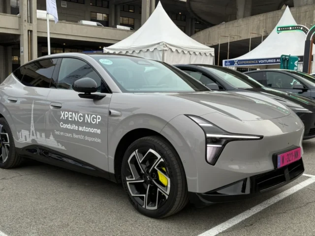 Xpeng NGP в Париже: как китайский автопилот справляется с хаосом Европы